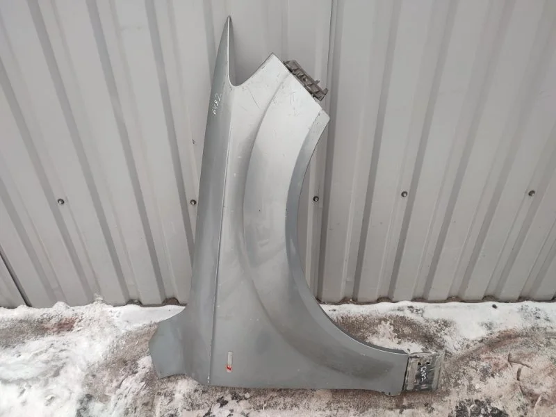 Крыло Audi Q7 4L0821102 4L, переднее правое