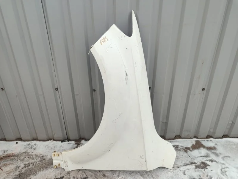 Крыло Audi Q7 4L0821101 4L, переднее левое