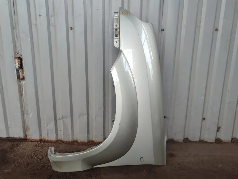 Крыло Hyundai Tucson 663112E130 JM, переднее левое