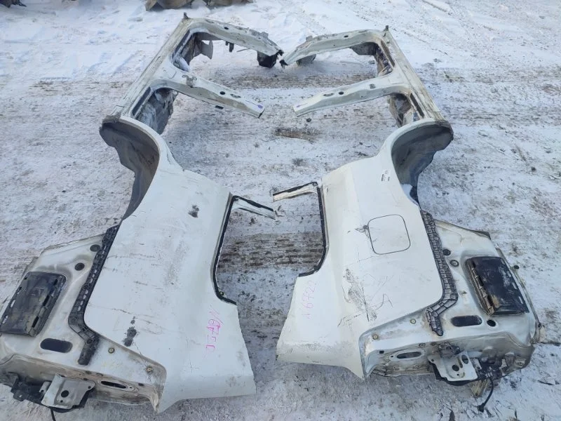 Порог кузова Toyota Land Cruiser 6016160890 200