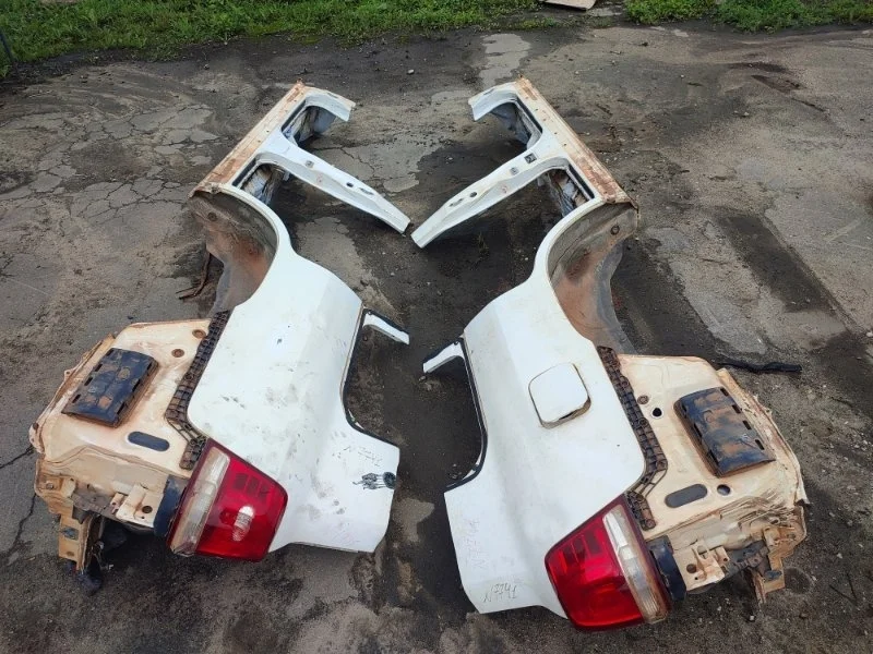 Порог кузова Toyota Land Cruiser 6016160890 200