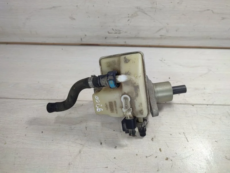 Главный тормозной цилиндр Ford Focus 1456989 2