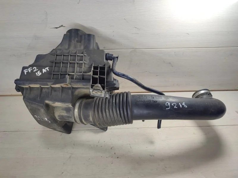 Корпус воздушного фильтра Ford Focus 1313770 2