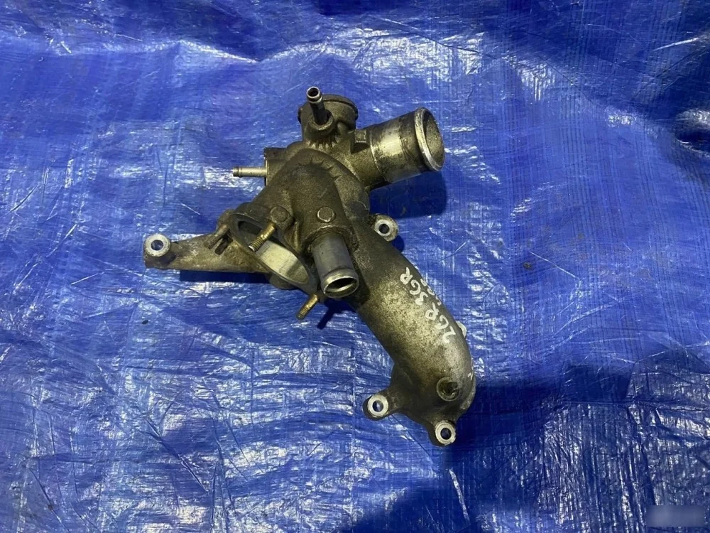 Корпус термостата Toyota Crown 2007 1630431033 GRS180