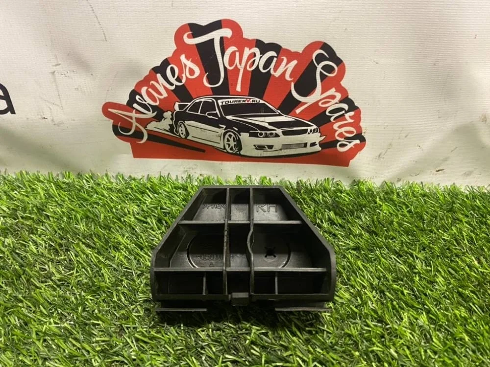 Крепление бампера Toyota Avensis 2006 5256205010 AZT251, заднее правое