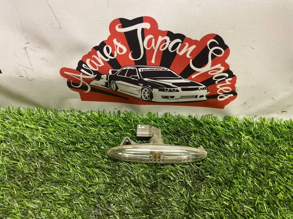 Повторитель поворота в крыло Lexus Is250 2007 8173030130 GSE20