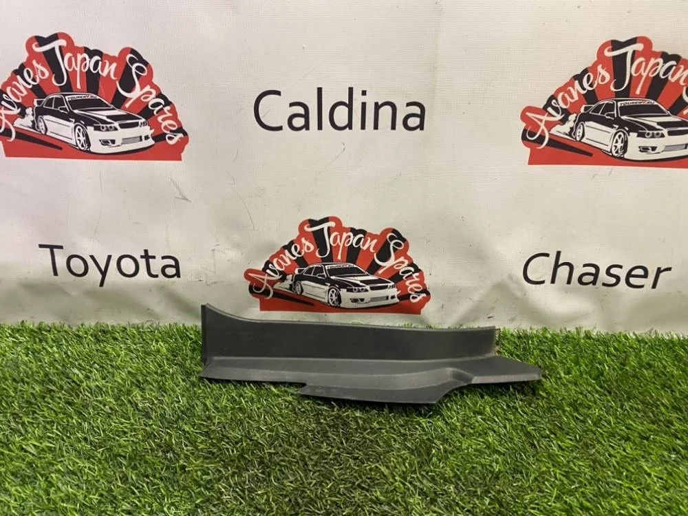 Декоративная накладка багажника Lexus Is350 2006 6443953010 GSE21, правая