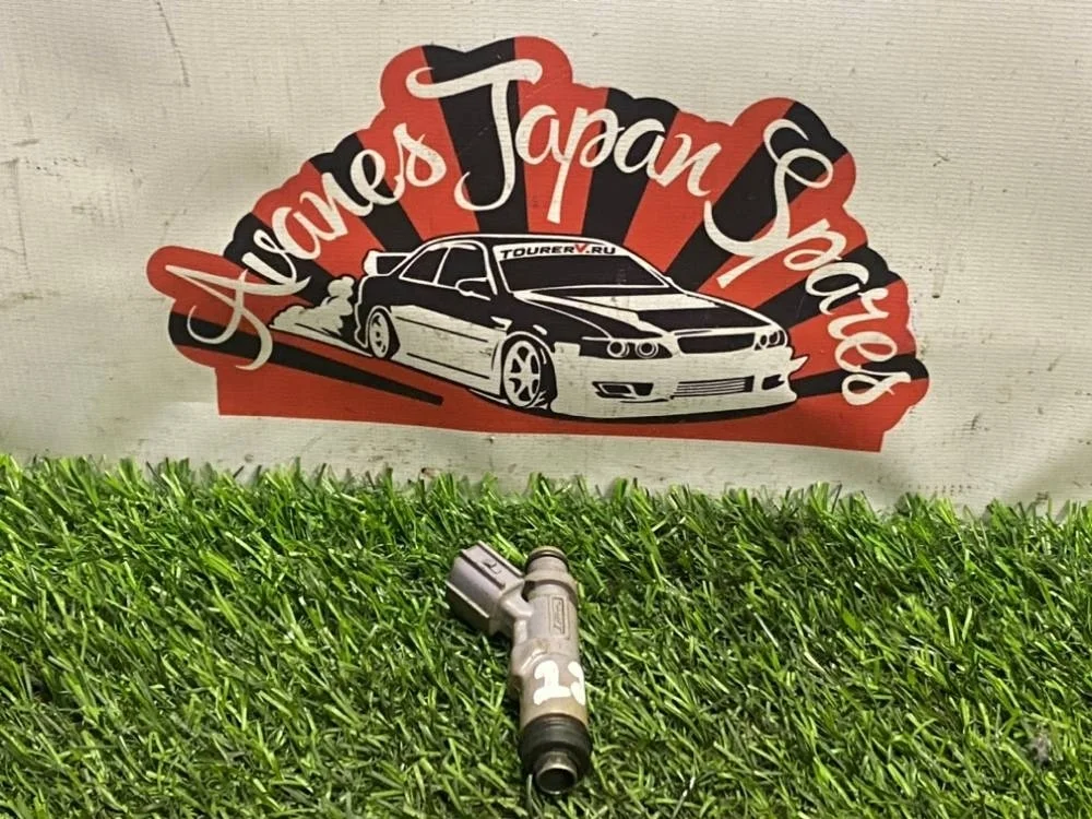 Форсунка топливная Toyota Crown 2000 2325070120 GS171 1G-FE