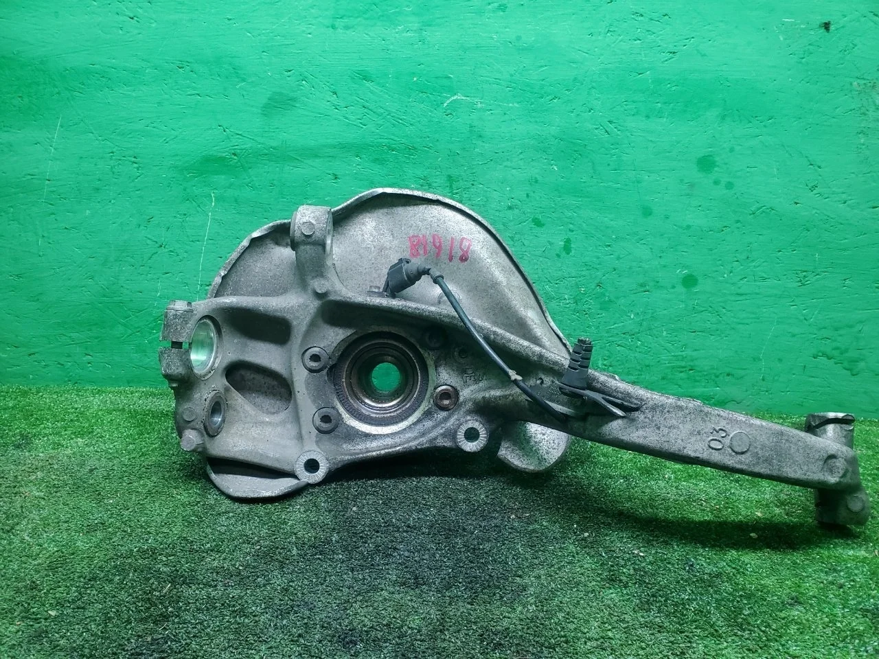 Кулак поворотный Audi A6 2011-2015 4G0407242D C7 CHV, передний правый