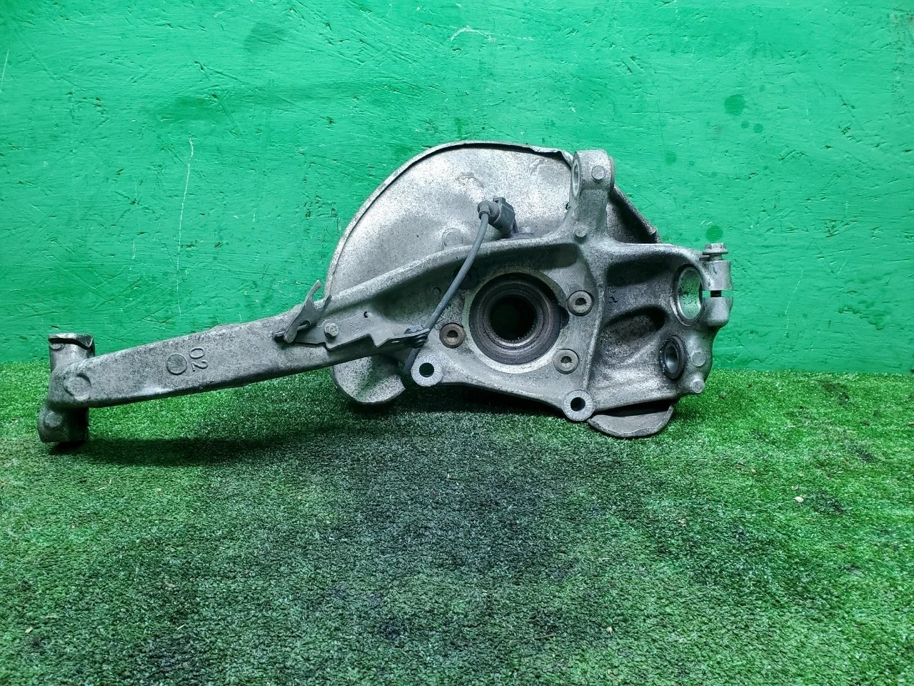 Кулак поворотный Audi A6 2011-2015 4G0407241D C7 CHV, передний левый