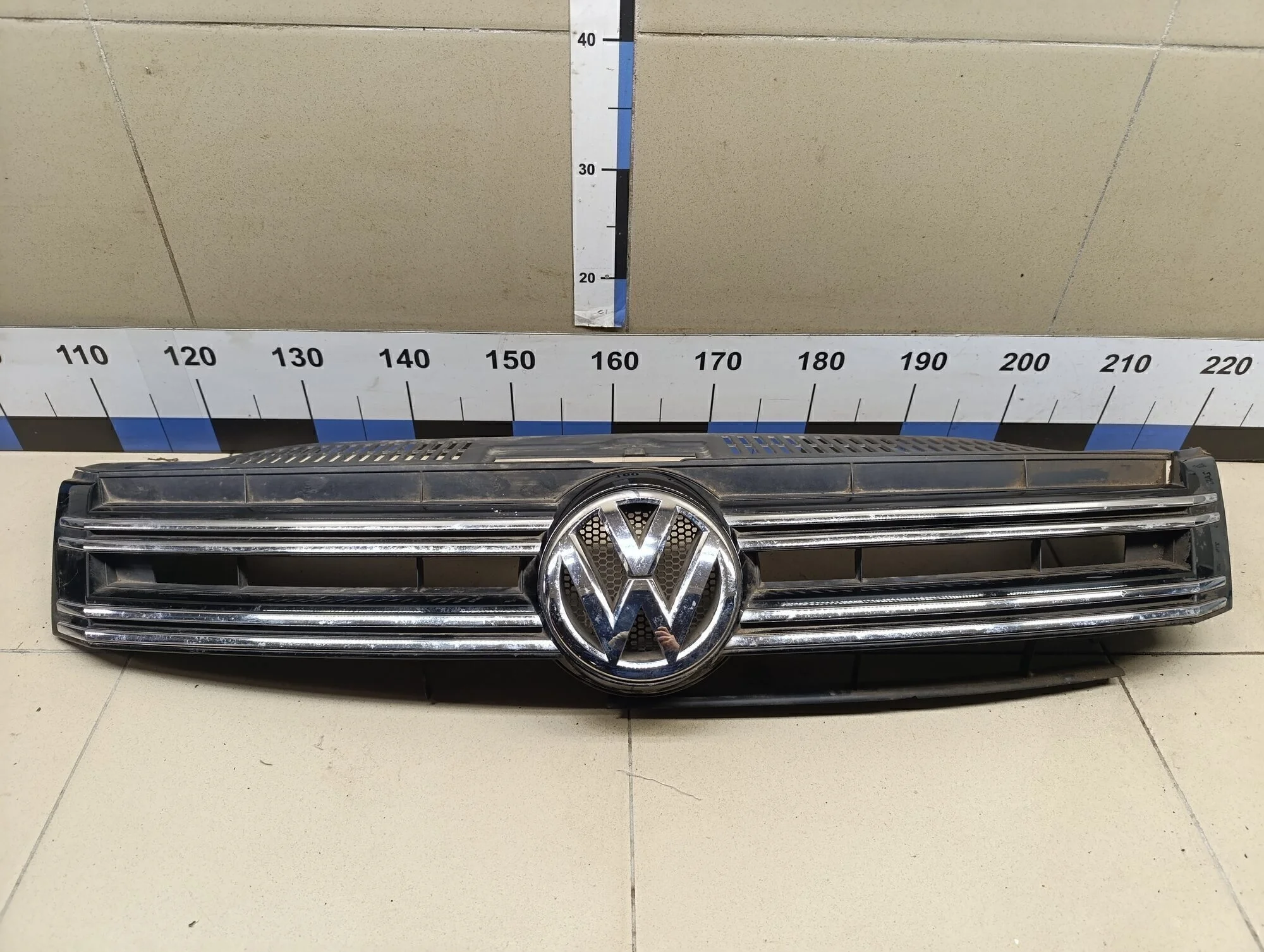 Решетка радиатора Tiguan 2011-2016