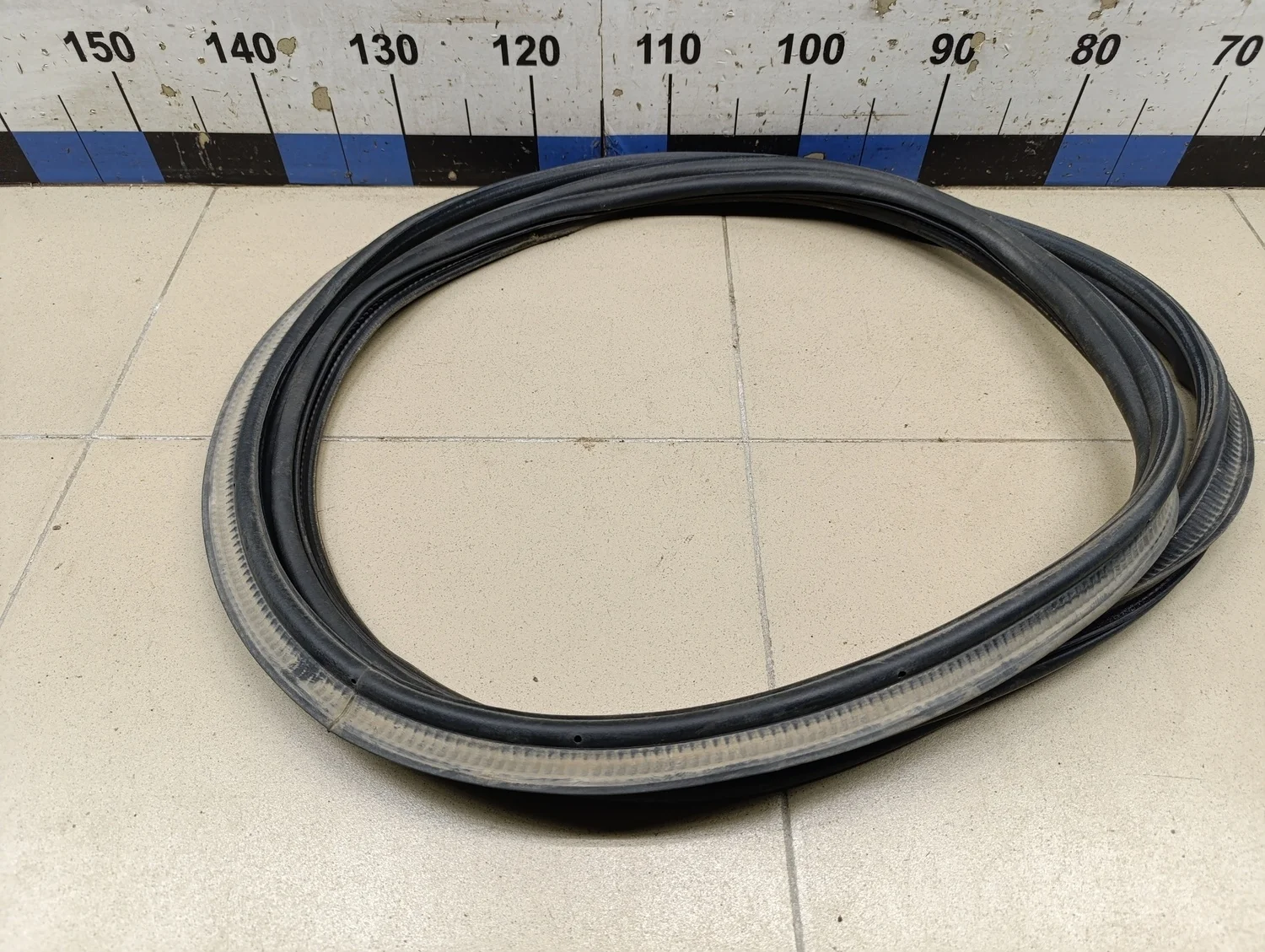 Уплотнитель багажника Polo (Sed RUS) 2011>