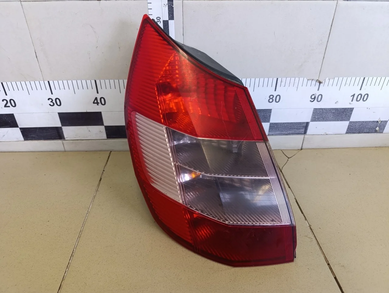 Фонарь задний левый Scenic 2003-2009