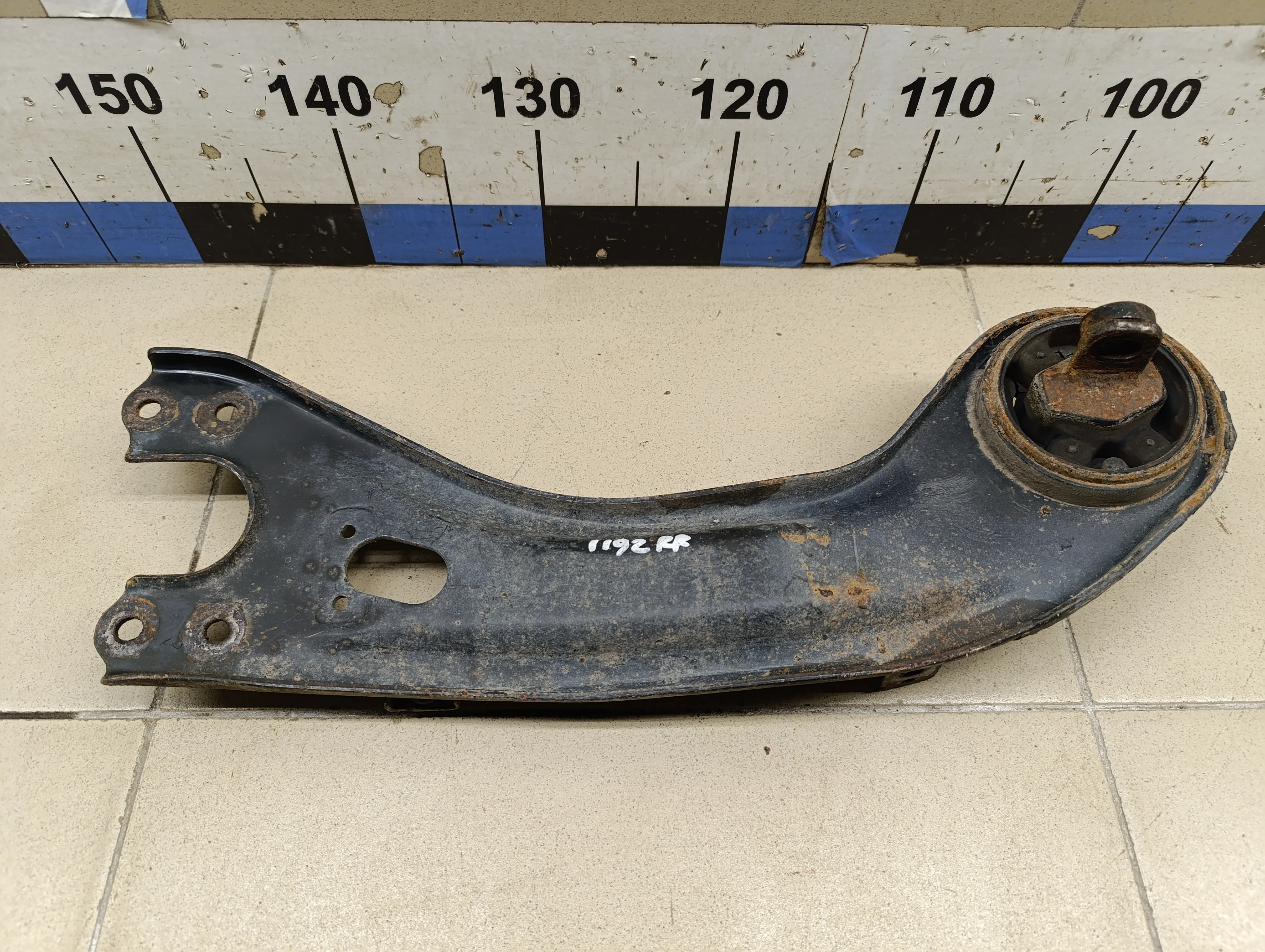 Рычаг задний продольный правый Sportage 2010-2015