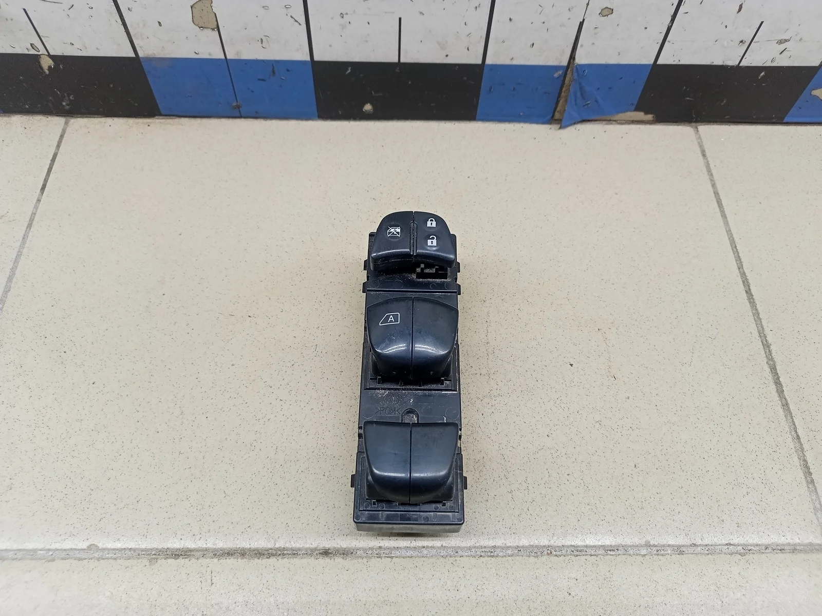 Блок управления стеклоподъемниками Qashqai (J11) 2014>