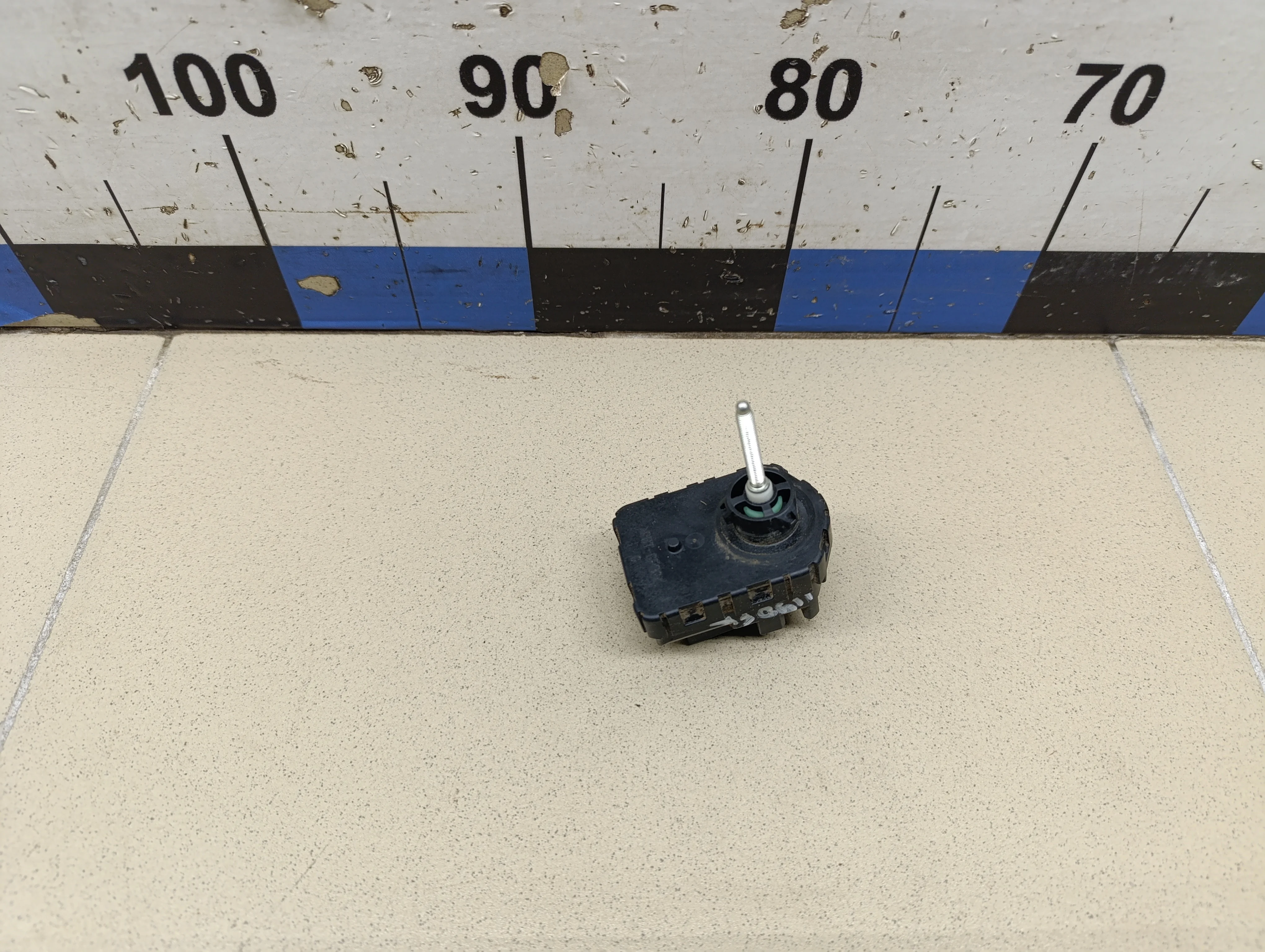 Моторчик корректора фары Camry XV40 2006-2011