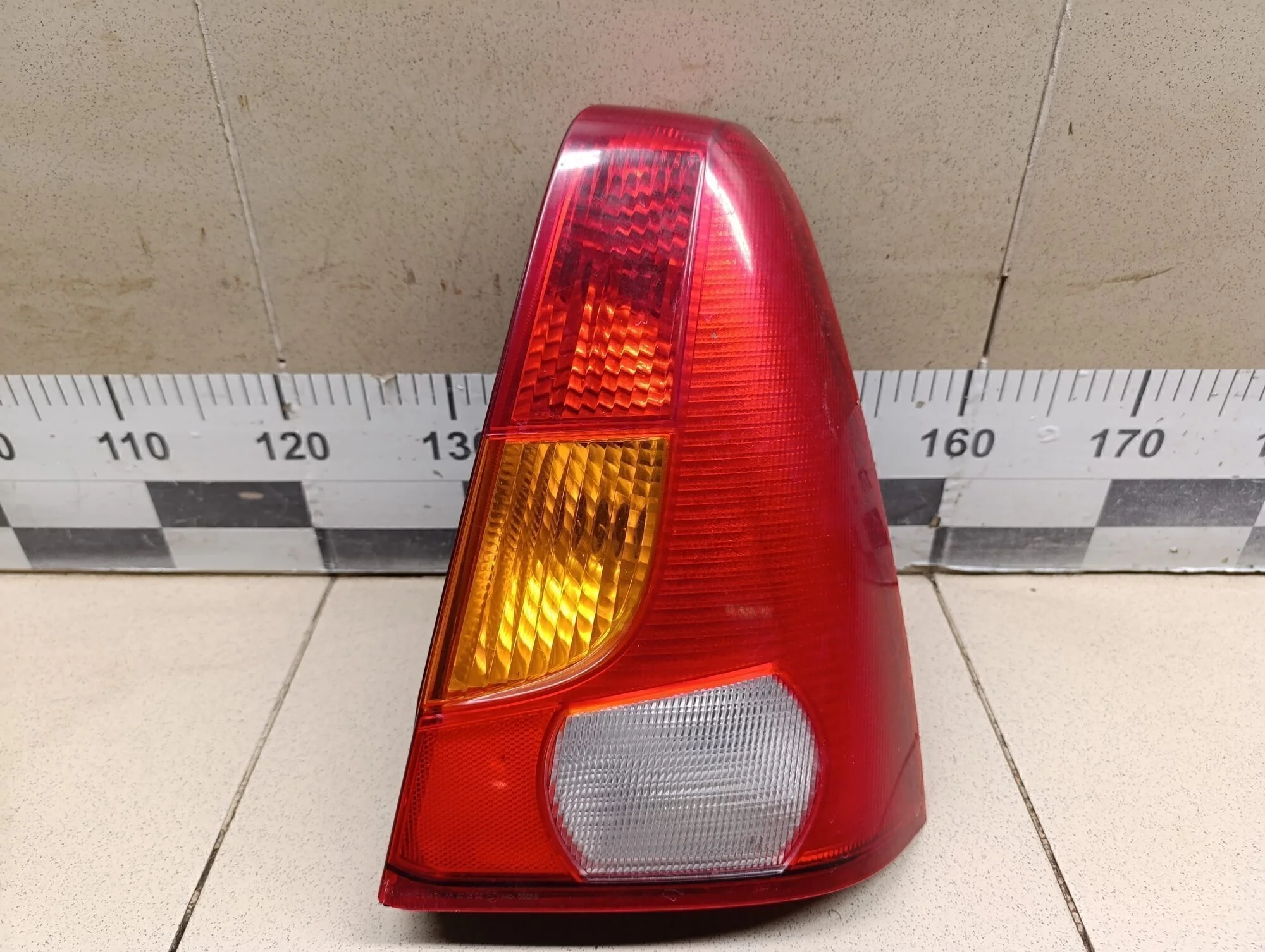 Фонарь задний правый Logan 2005-2014