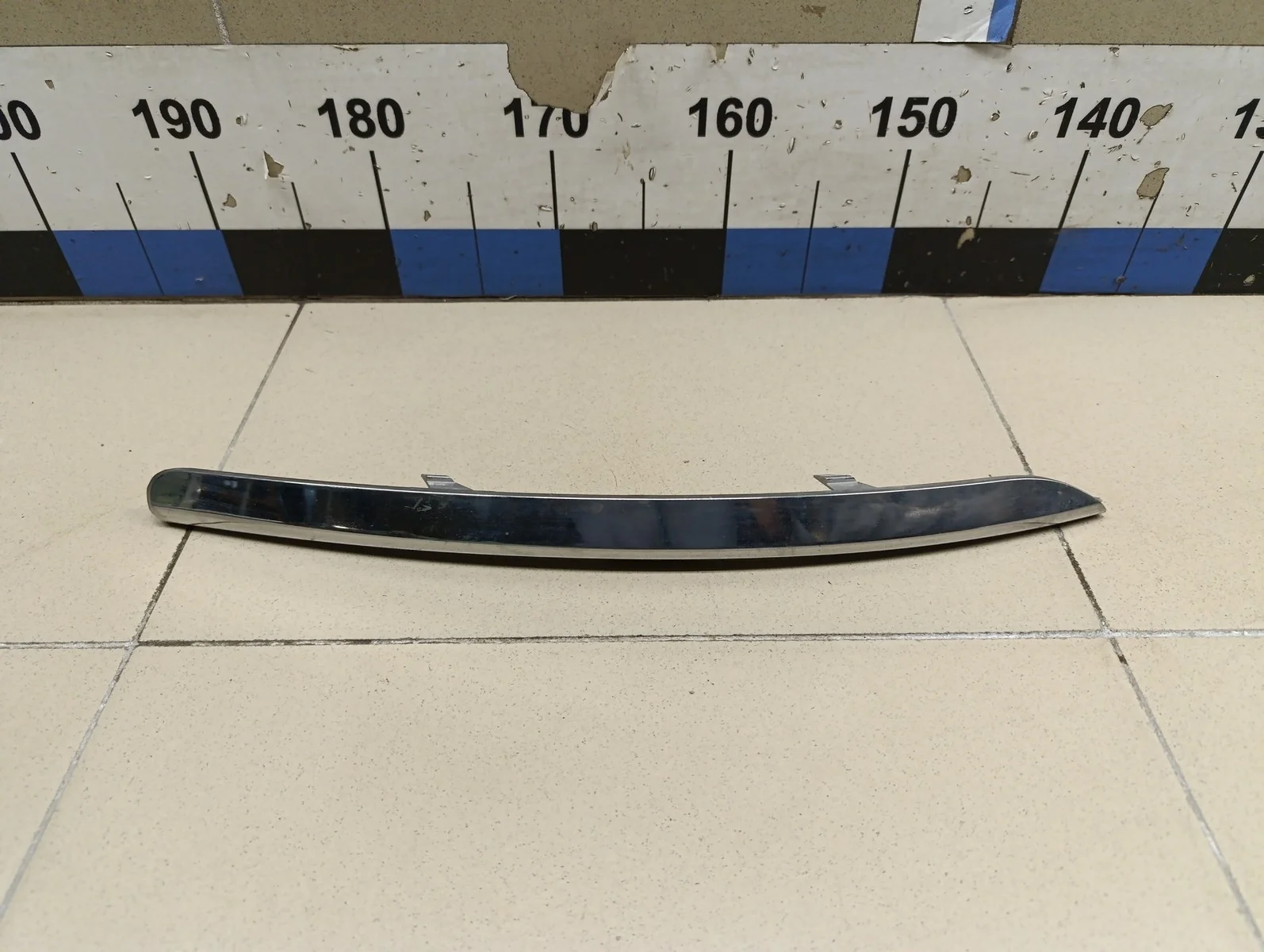 Молдинг переднего бампера правый Sportage 2010-2015