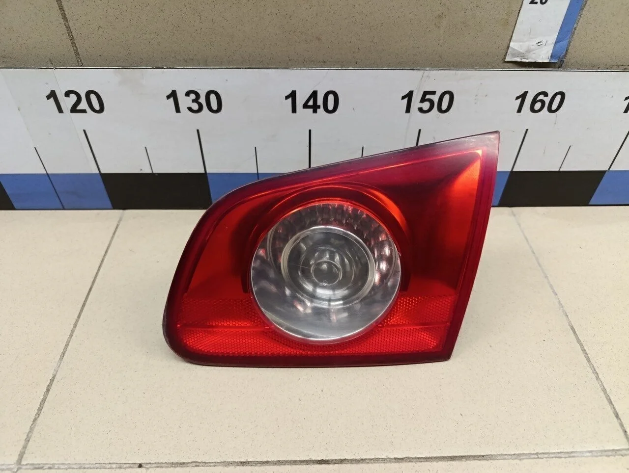 Фонарь задний внутренний правый Passat [B6] 2005-2010