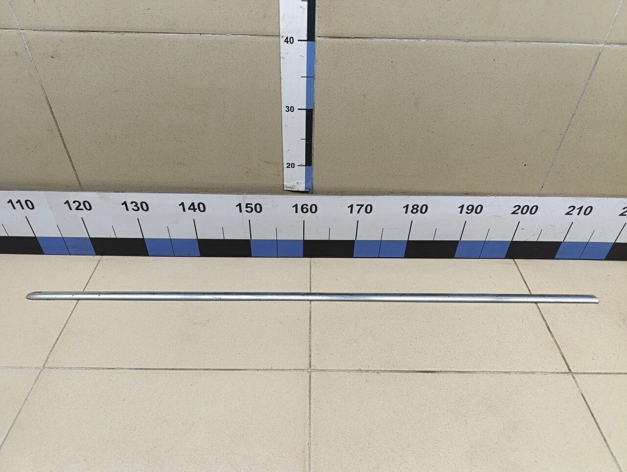 Молдинг передней правой двери Passat [B6] 2005-2010