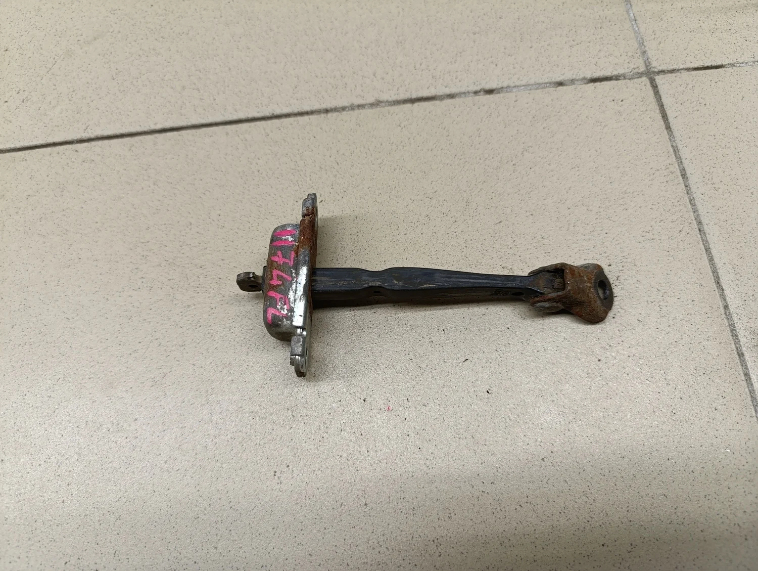 Ограничитель двери RIO 2011-2017