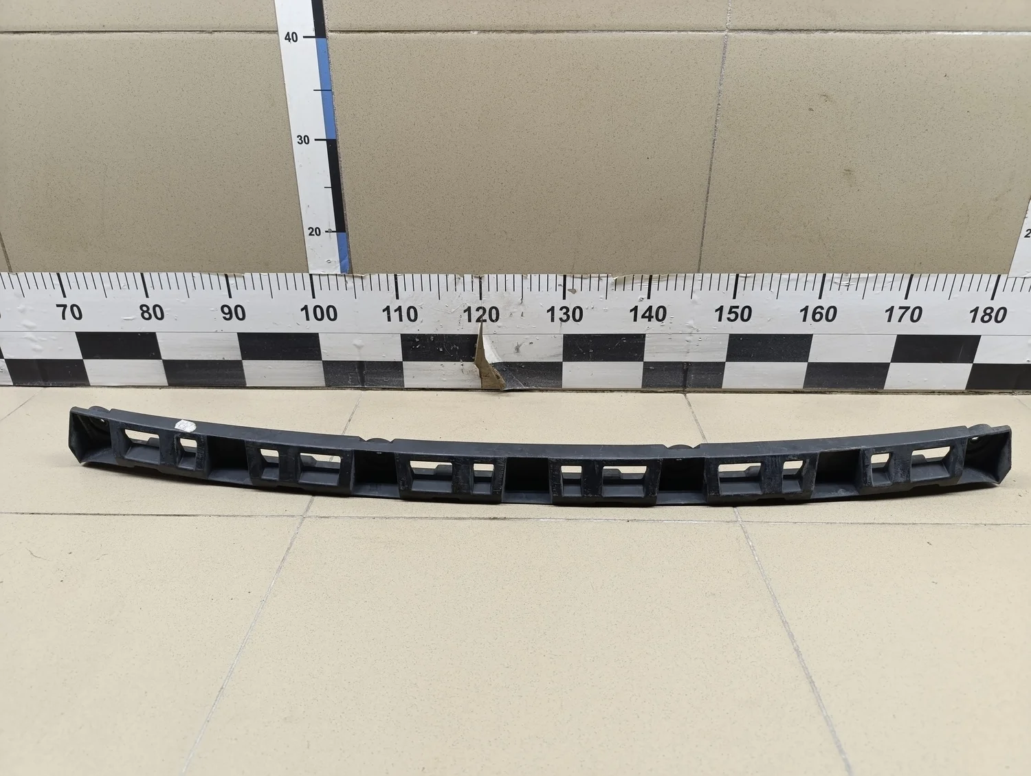 Направляющая заднего бампера Polo (Sed RUS) 2011>