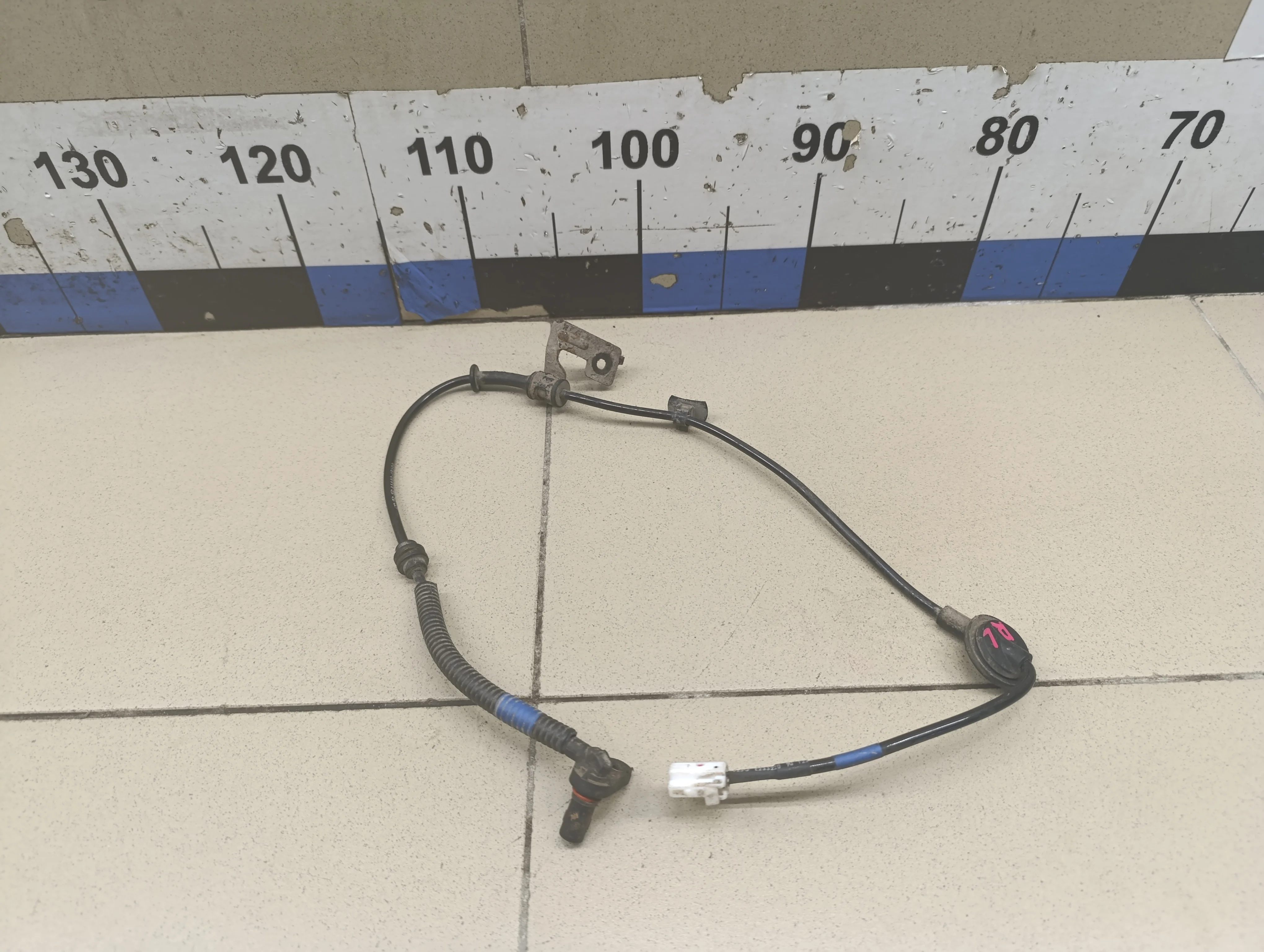 Датчик ABS задний левый Solaris 2010-2017