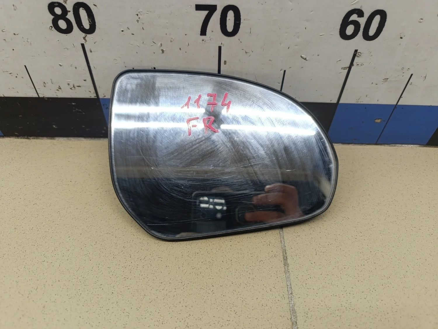 Стекло зеркала правого RIO 2011-2017