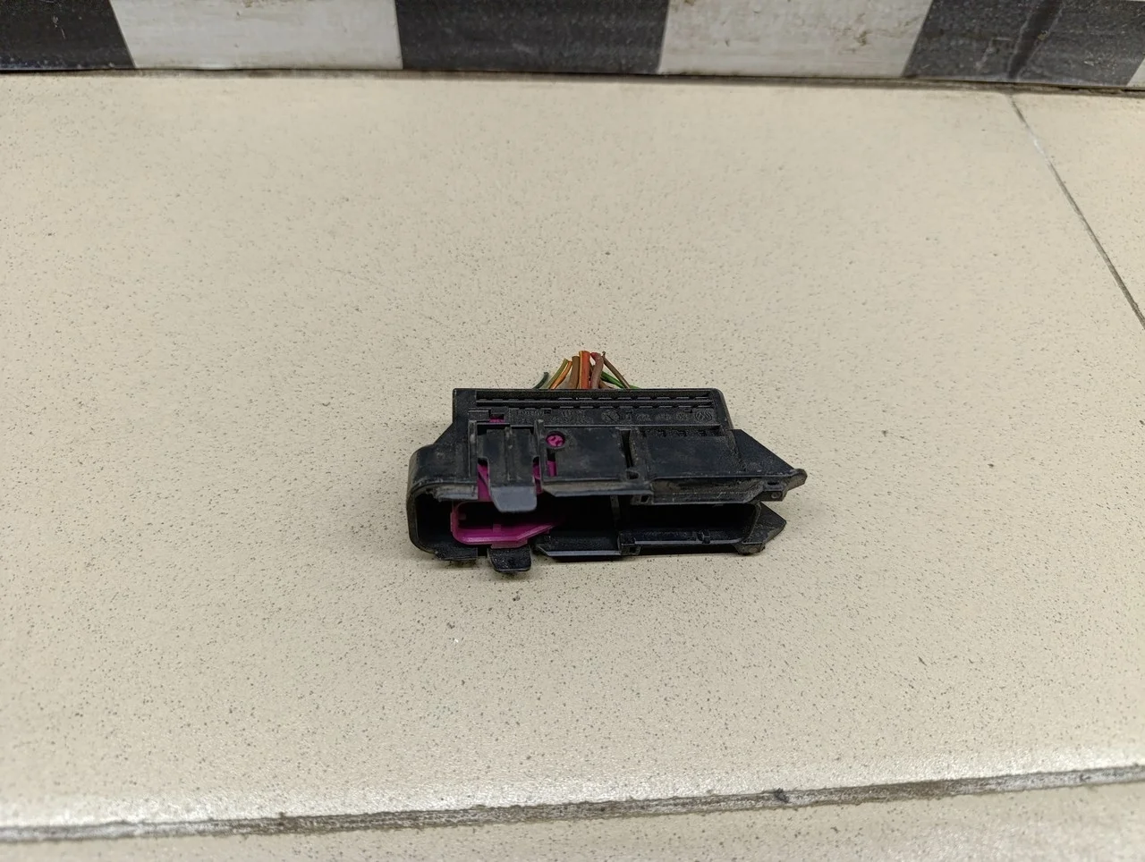 Разъем Octavia (A7) 2013>