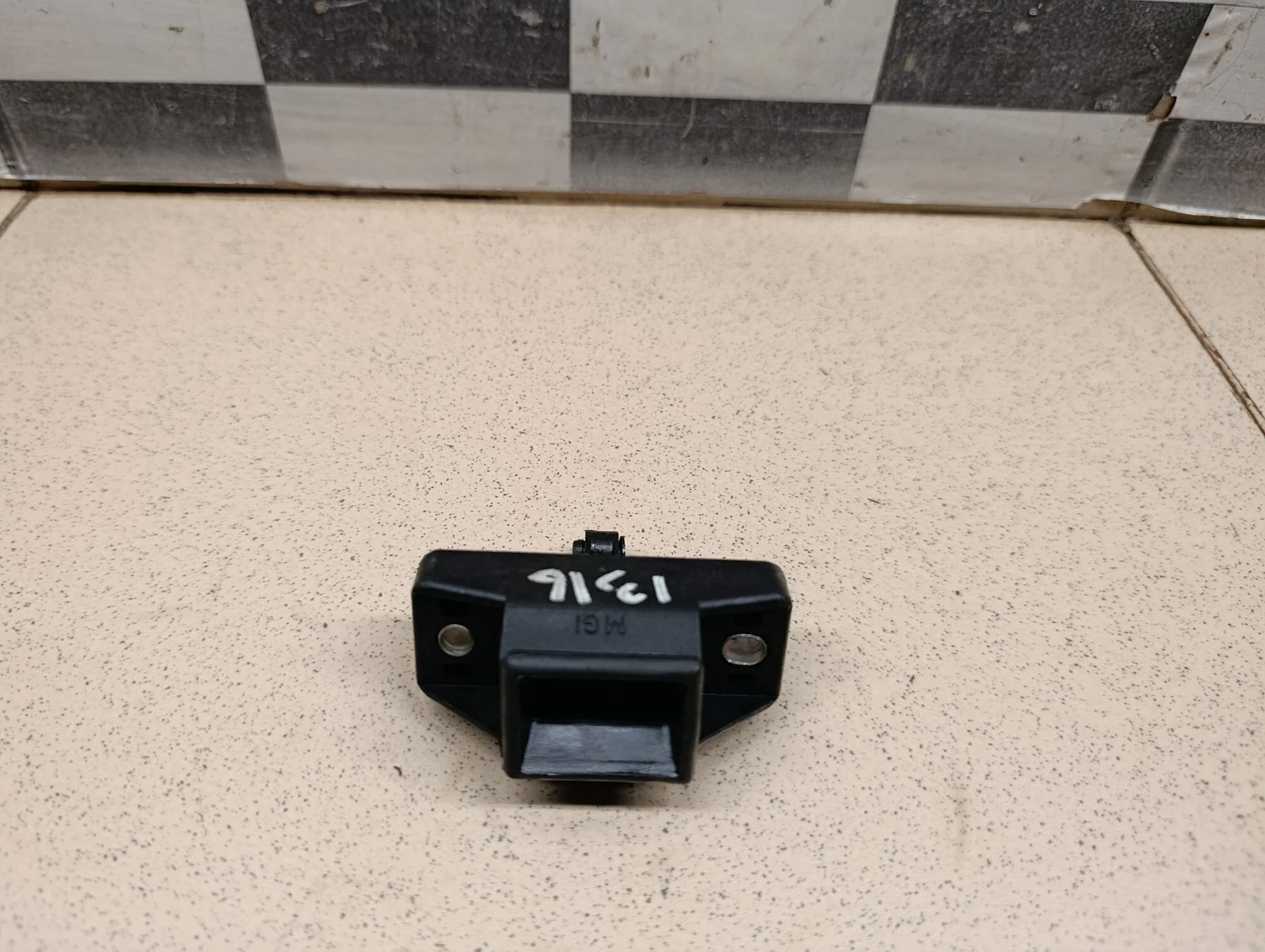 Замок багажника Clio/Symbol 1998-2008