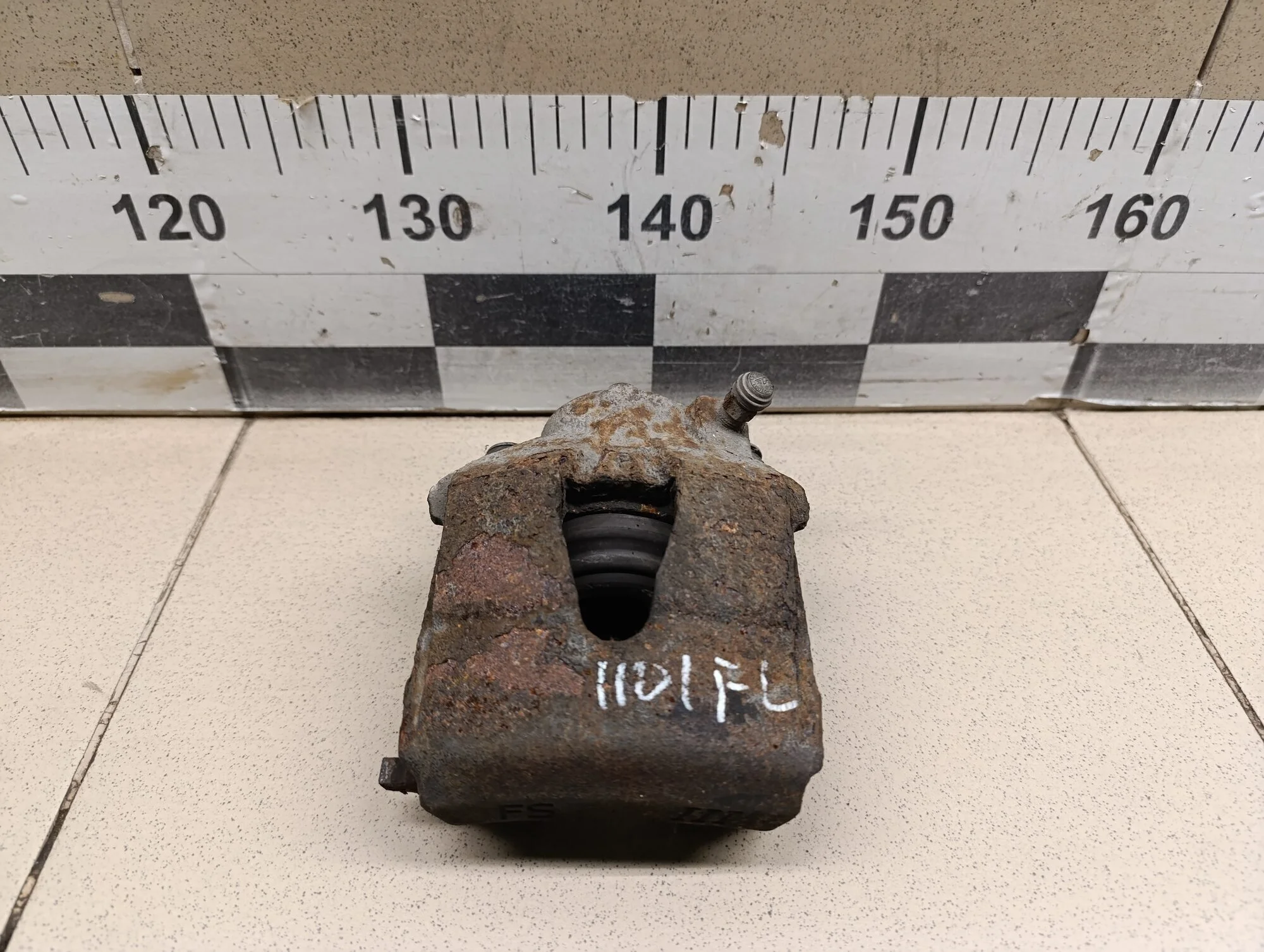 Суппорт передний левый A3 (8L1) 1996-2003