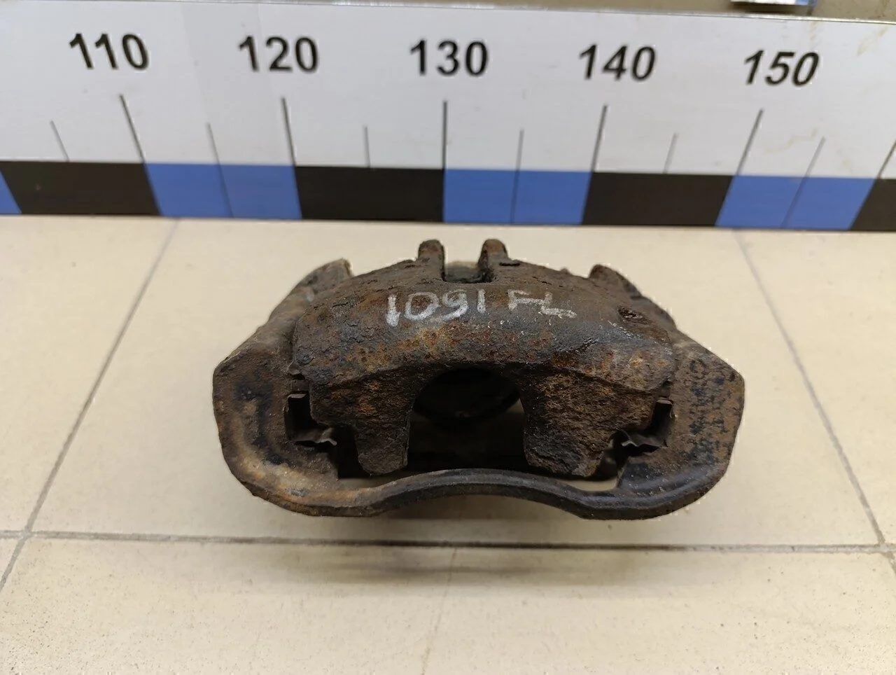 Суппорт передний левый Megane II 2002-2009