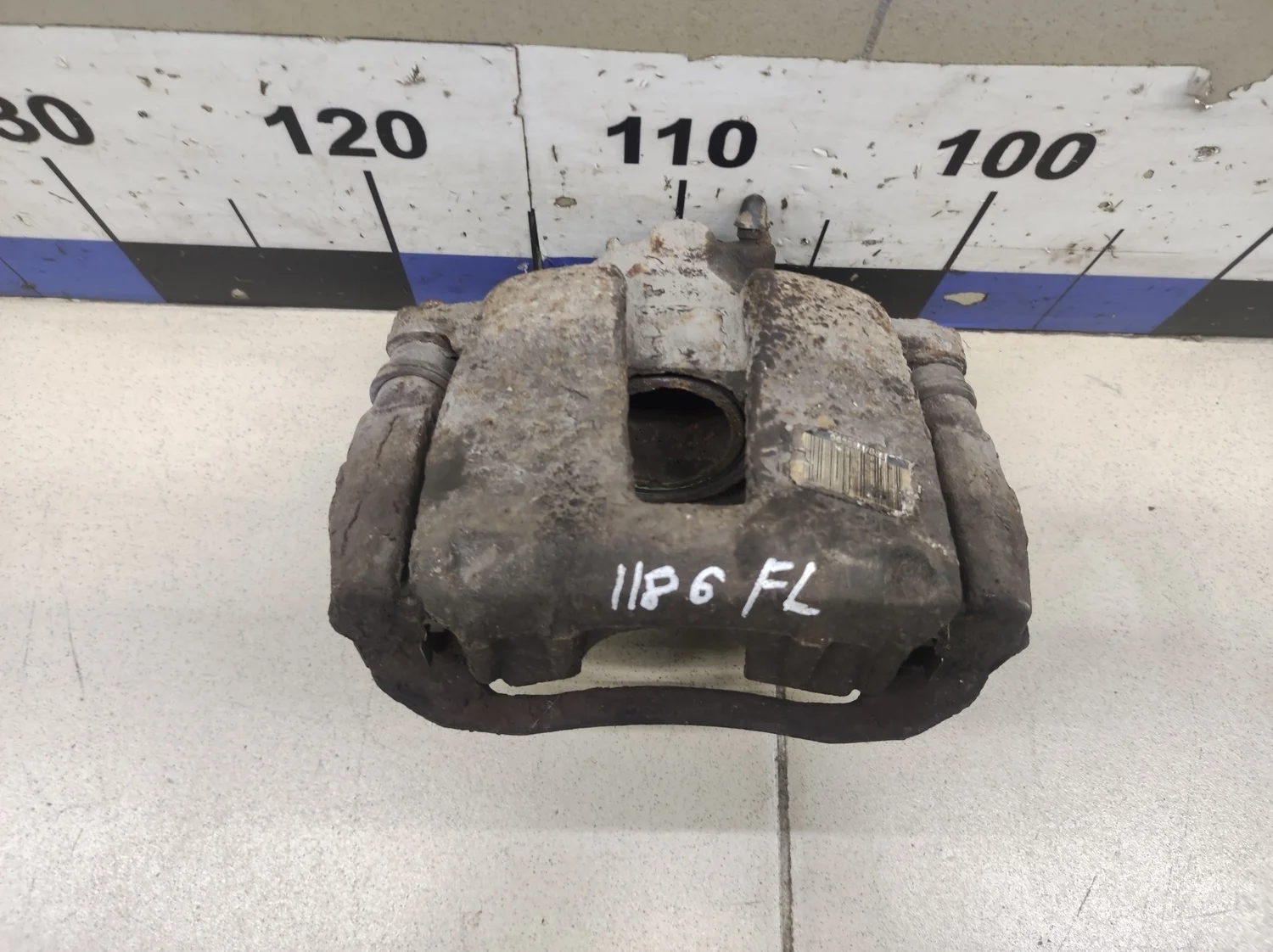 Суппорт передний левый C4 2005-2011