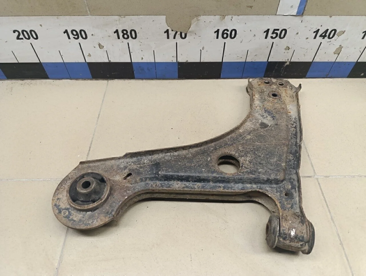 Рычаг передний правый Lacetti 2003-2013