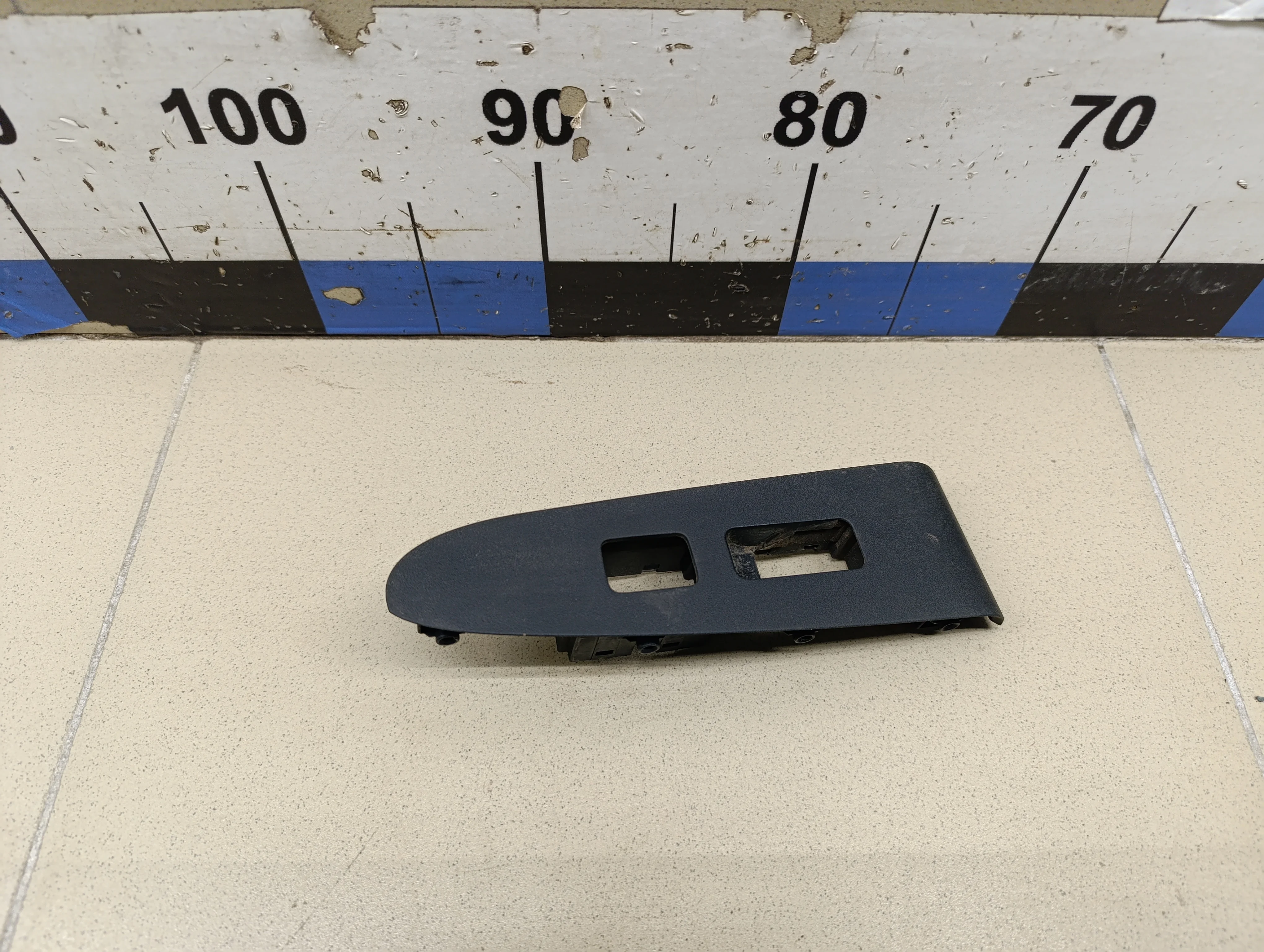 Накладка блока управления стеклоподъемниками Sportage 2010-2015