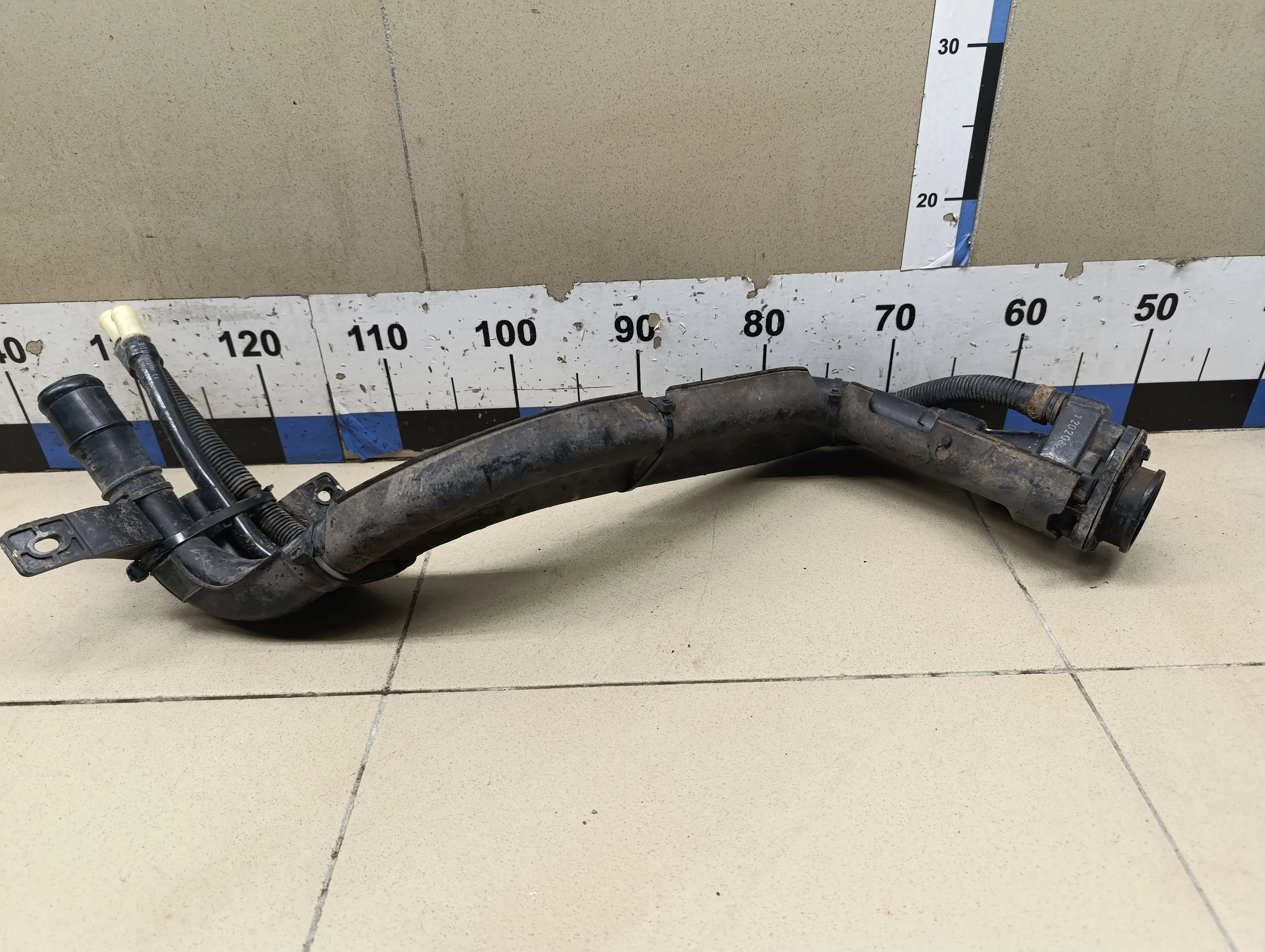 Горловина топливного бака Solaris 2010-2017