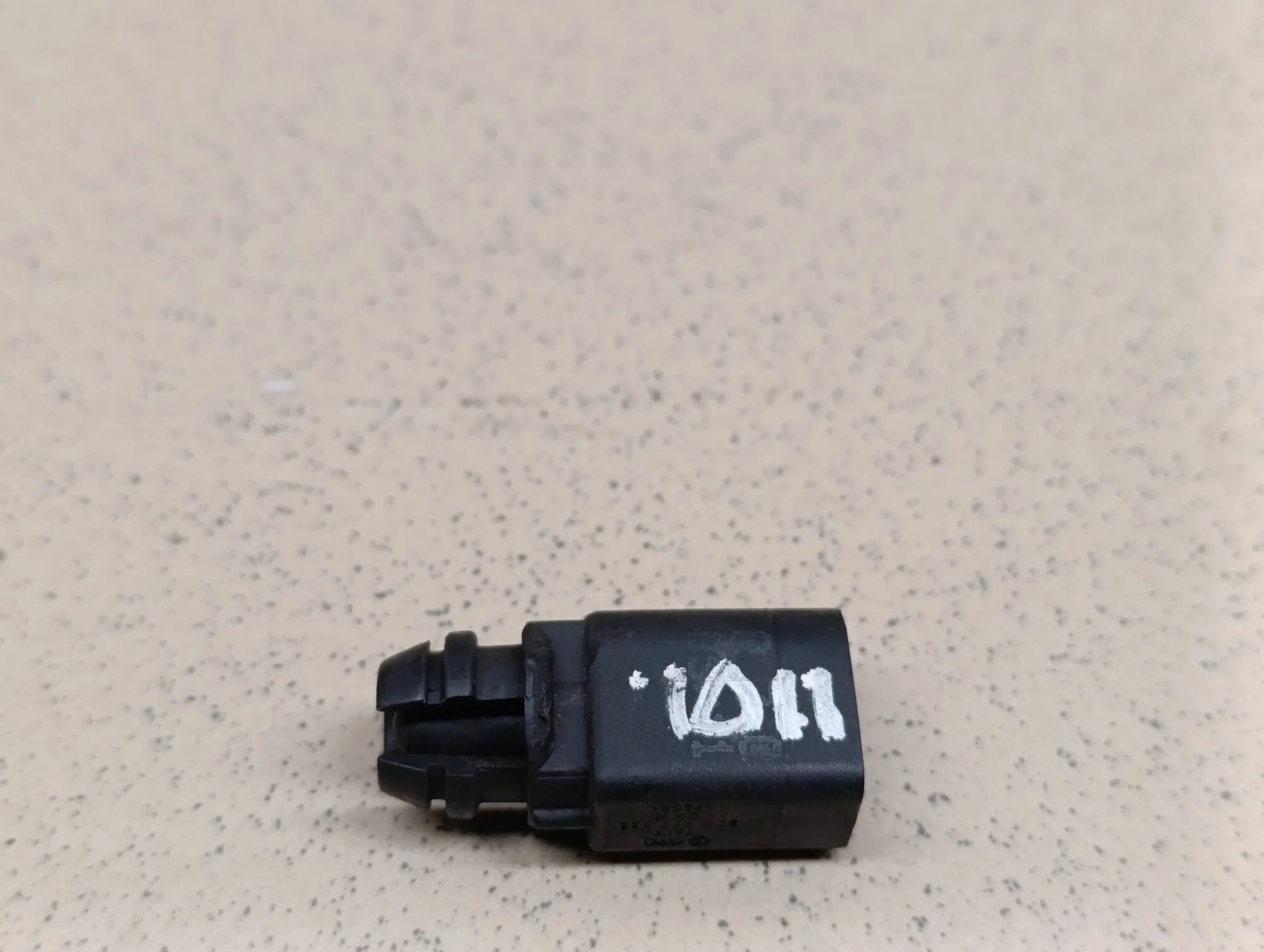 Датчик температуры воздуха A3 (8L1) 1996-2003