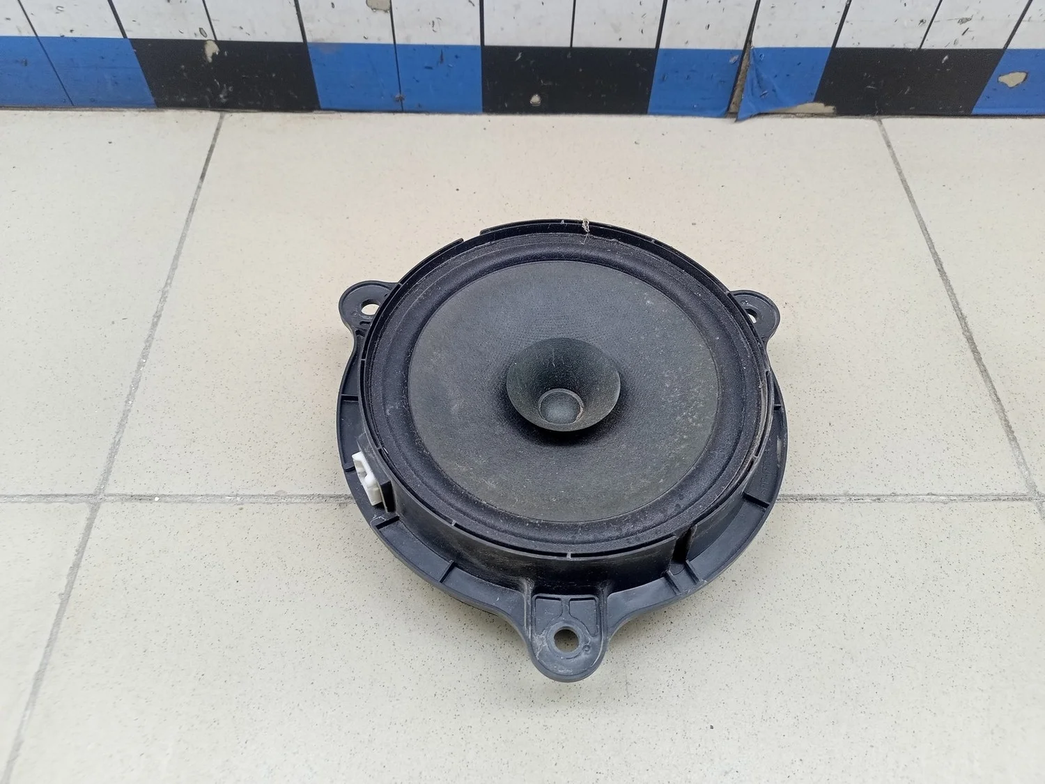 Динамик Logan II 2014>