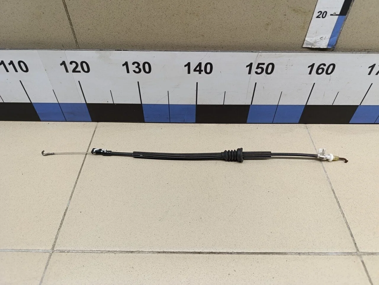 Трос открывания двери Passat [B6] 2005-2010