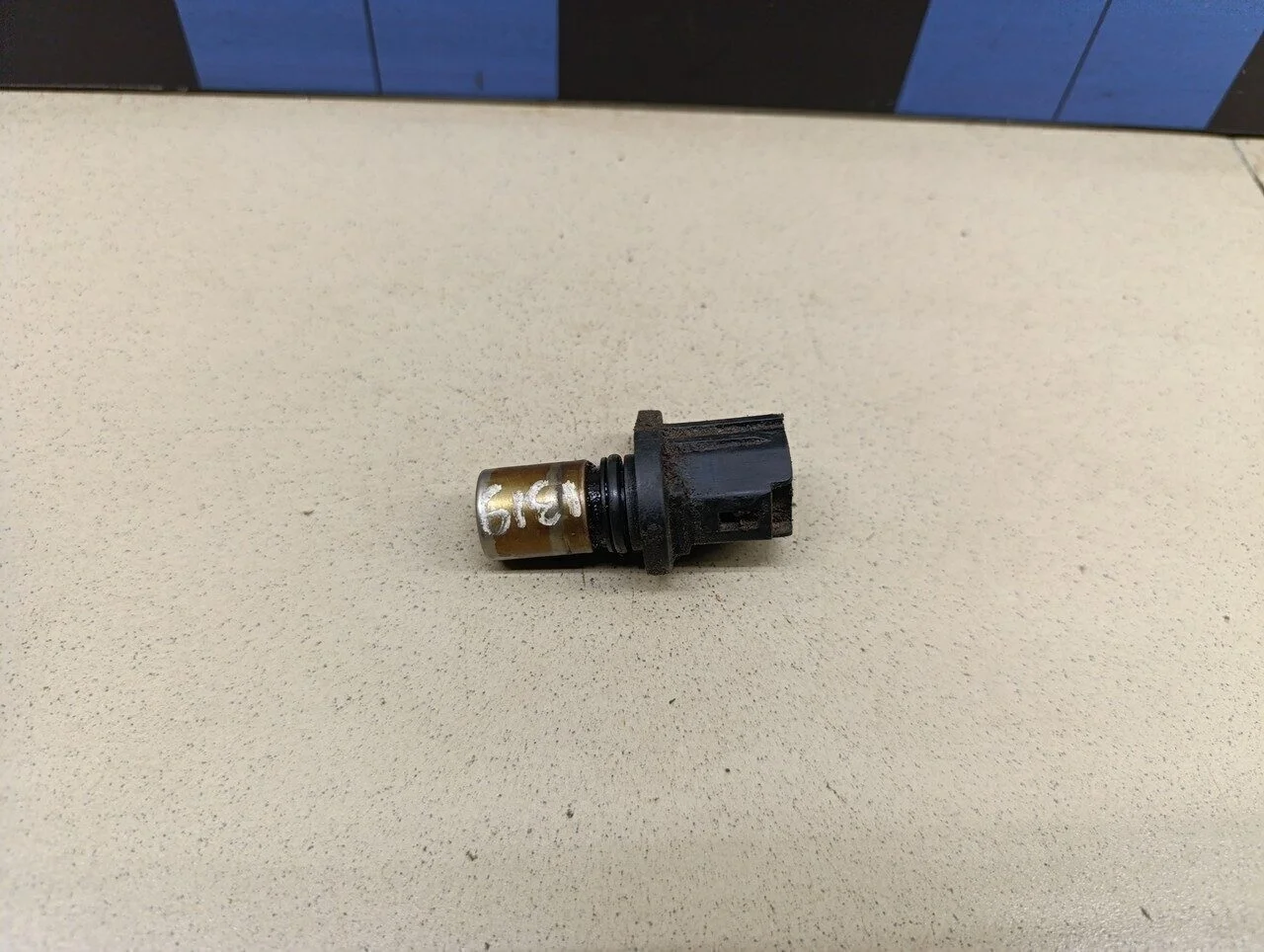 Датчик положения распредвала Avensis II 2003-2008