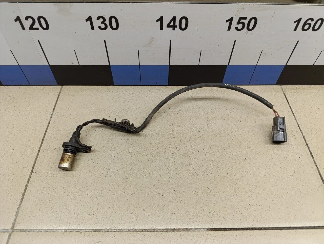 Датчик положения коленвала Avensis II 2003-2008