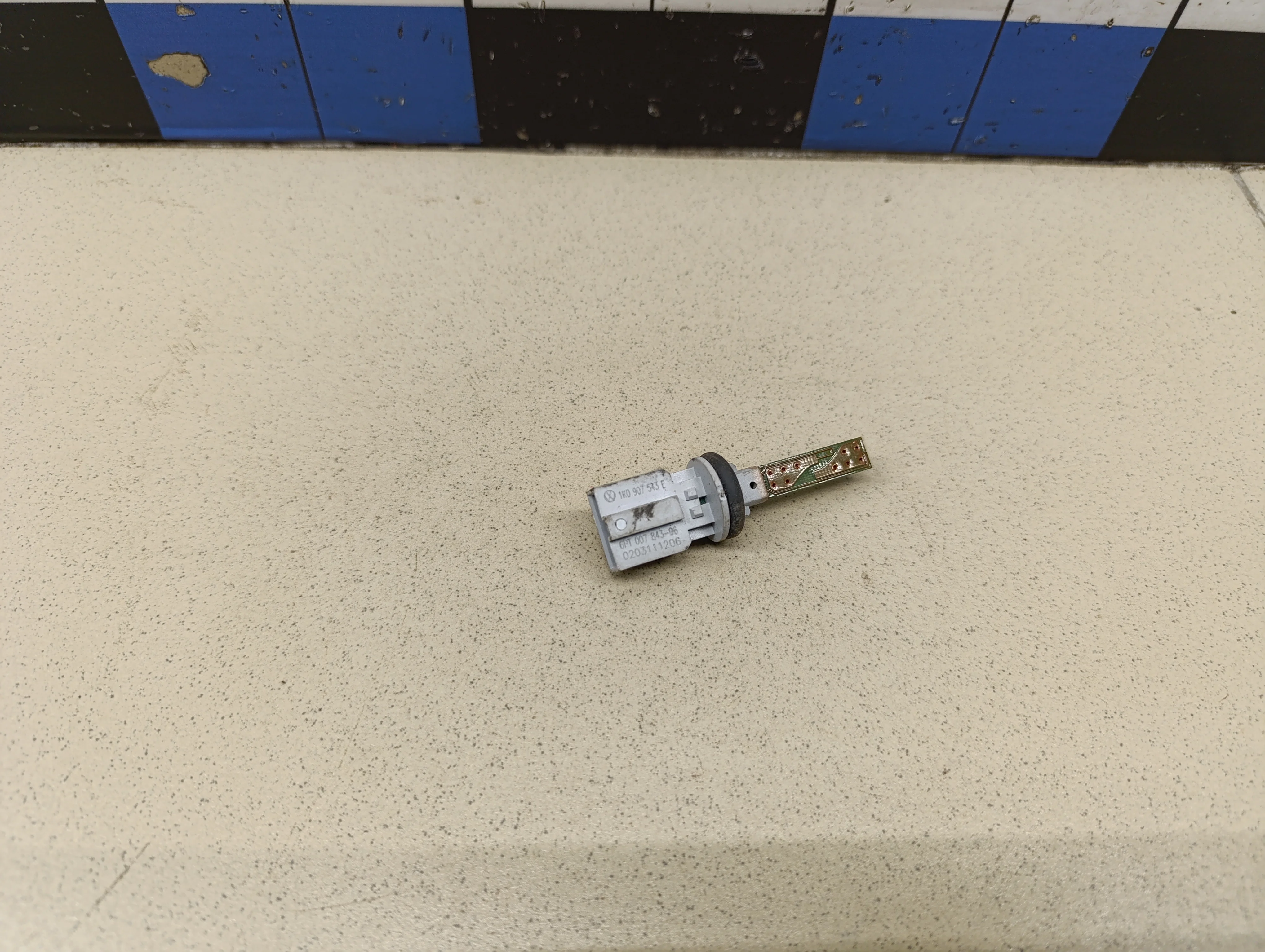 Датчик температуры воздуха Passat [B6] 2005-2010