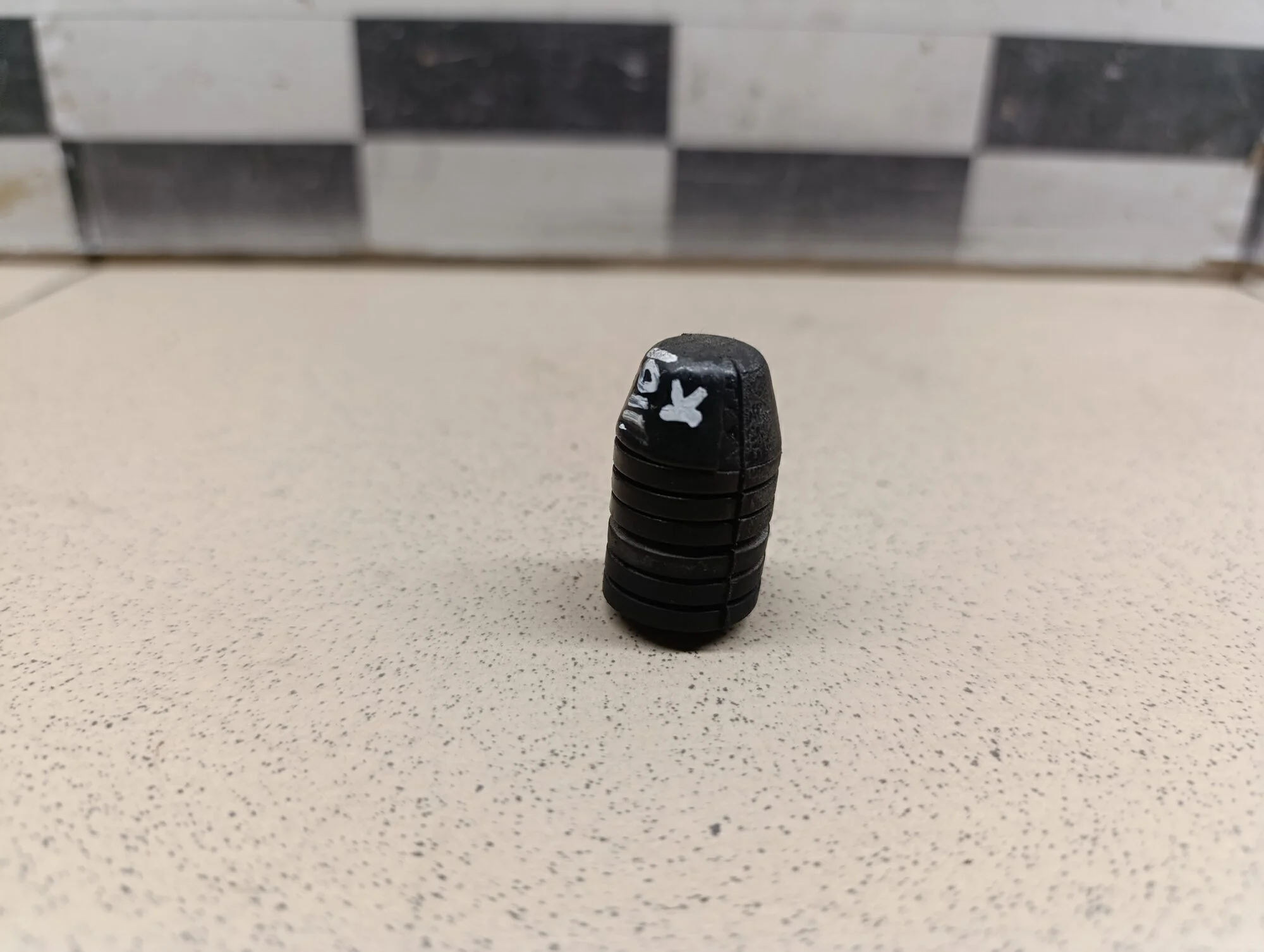 Отбойник капота Fabia 2007-2015