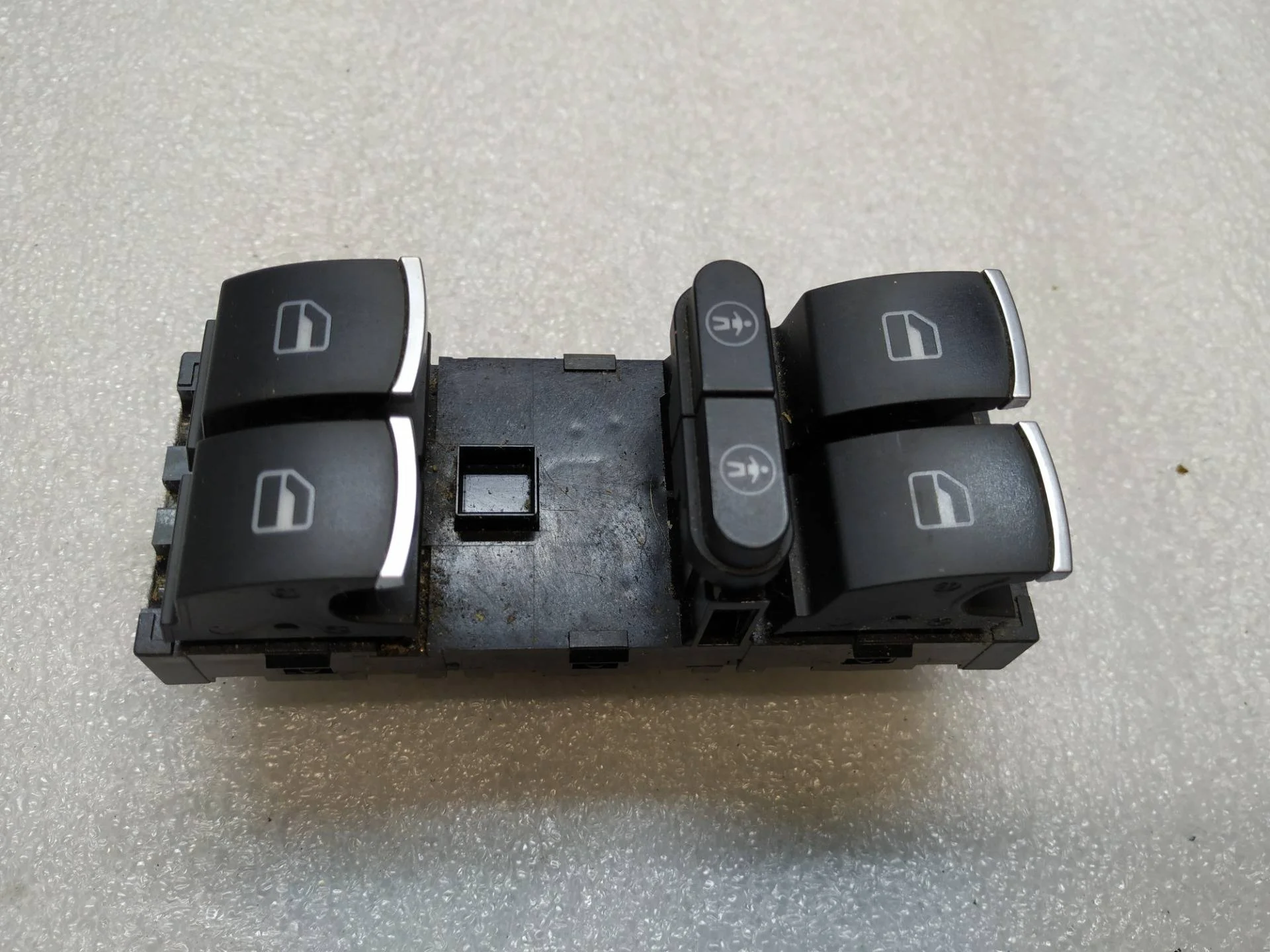 кнопка стеклоподъемника двери передней левой Volkswagen Touareg 2 7P6 2011