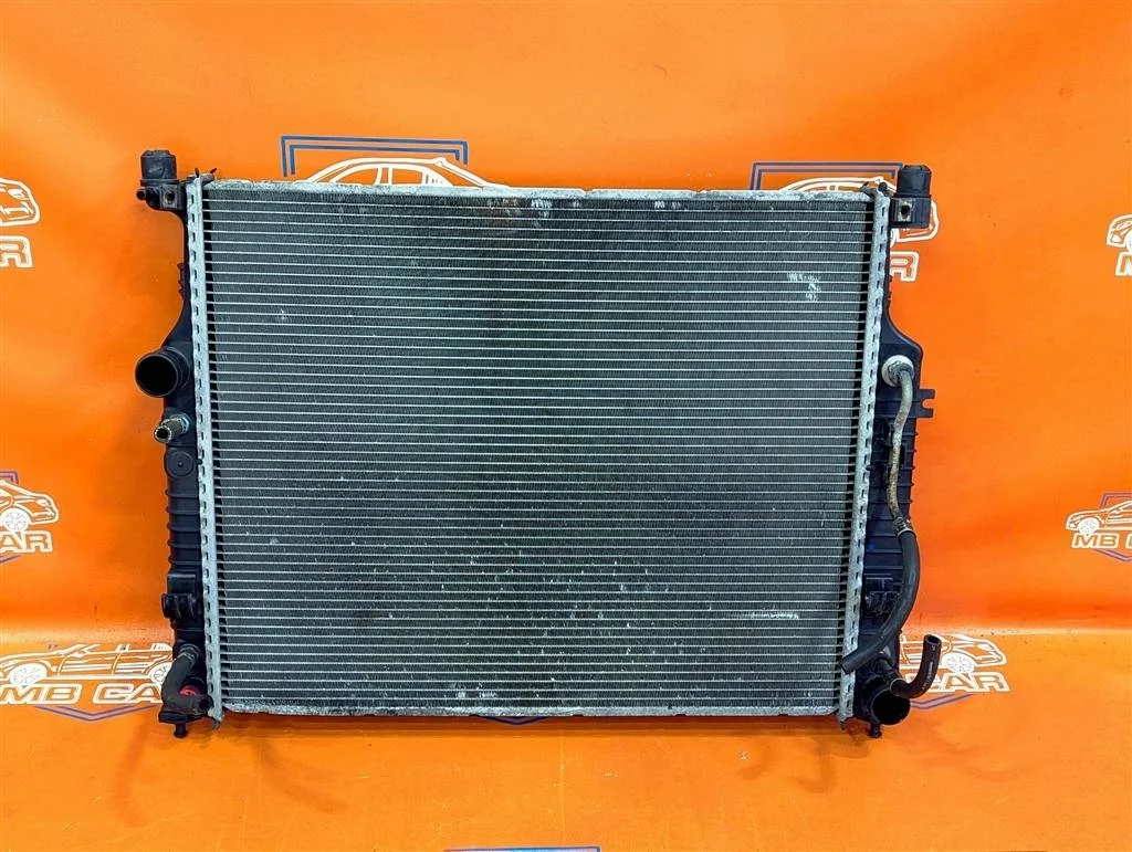 Радиатор Mercedes-Benz