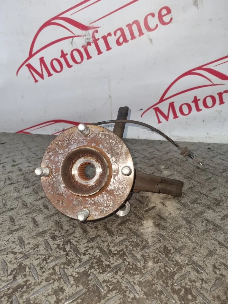 Кулак поворотный Nissan Almera 400144M400, передний правый