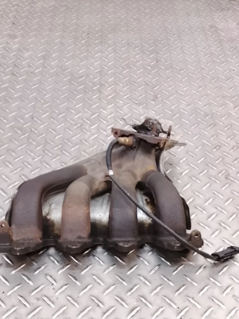 Выпускной коллектор Renault Megane 8200119714 2 K4M760