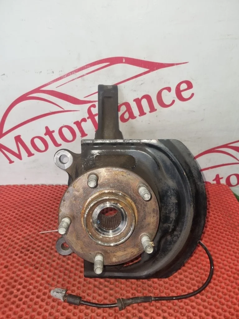 Кулак поворотный Nissan Qashqai 40015JD040 J10, передний левый