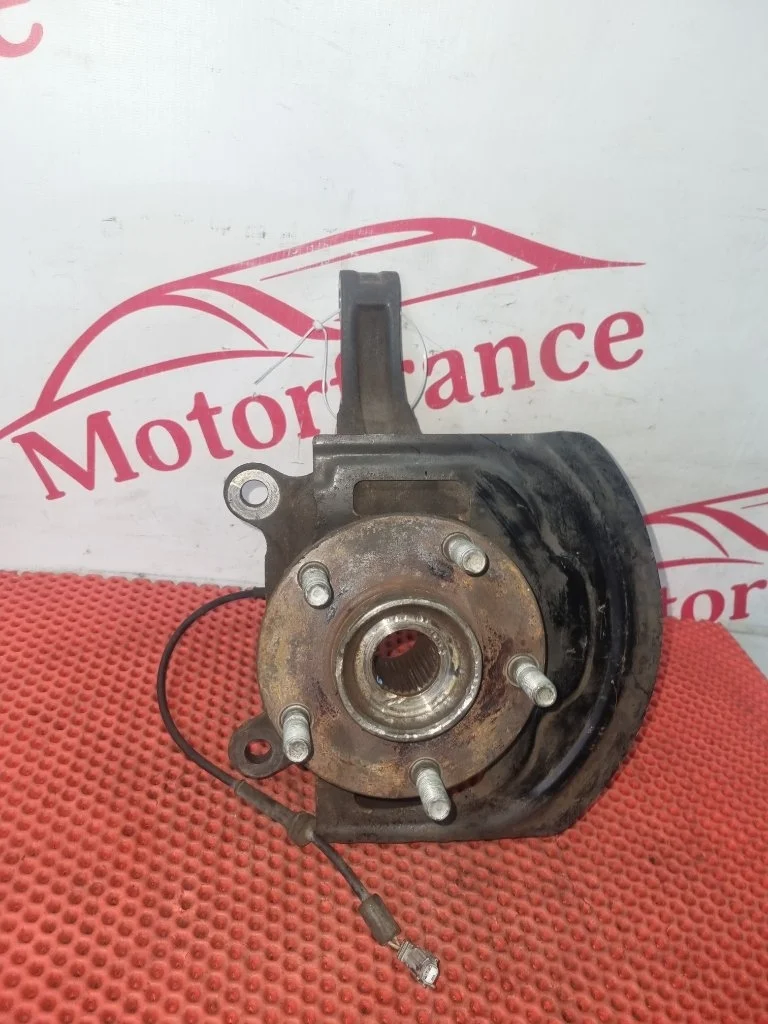 Кулак поворотный Nissan Qashqai 40015JD040 J10, передний левый