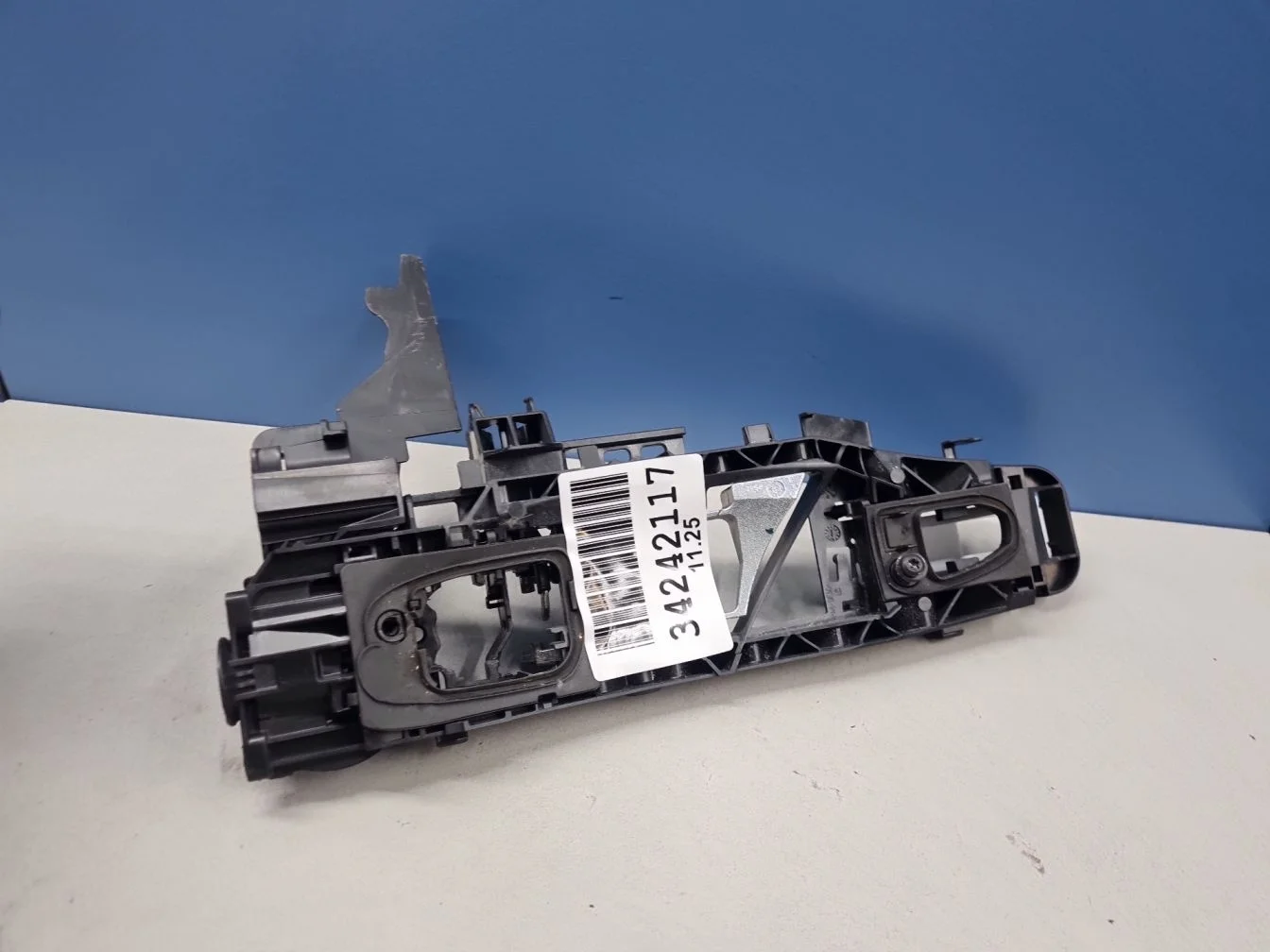 Кронштейн ручки двери левой для Mercedes E-klasse W213 2016-